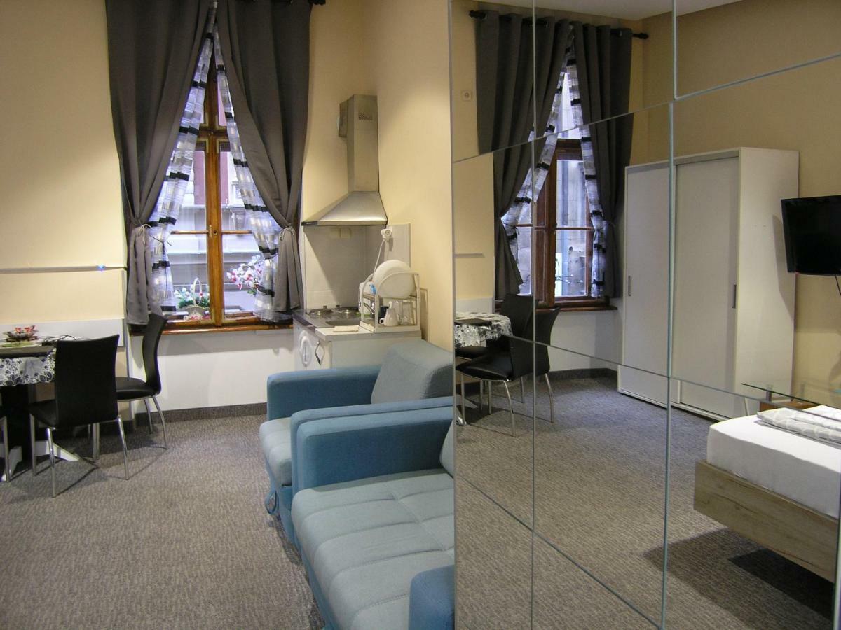 Apartment Danijela-City Centar بلغراد المظهر الخارجي الصورة